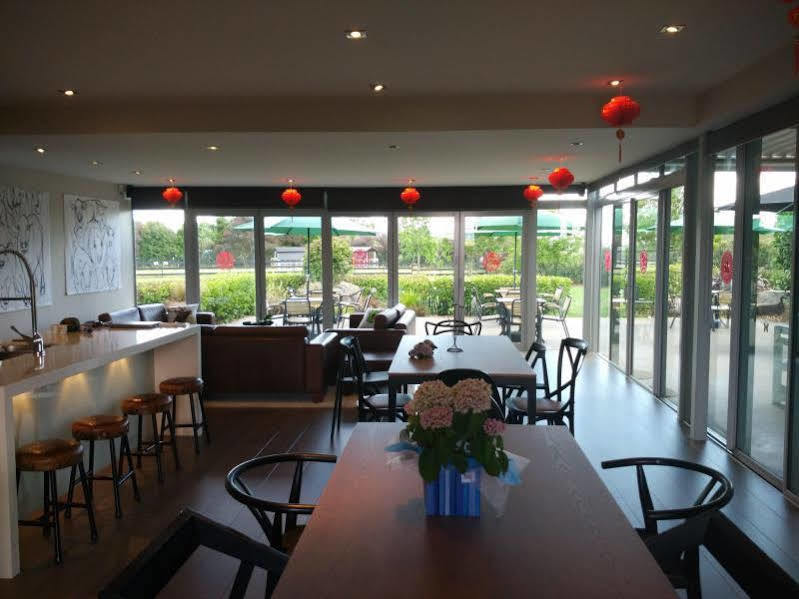 Auckland Karaka Country Retreat Hotel Екстериор снимка